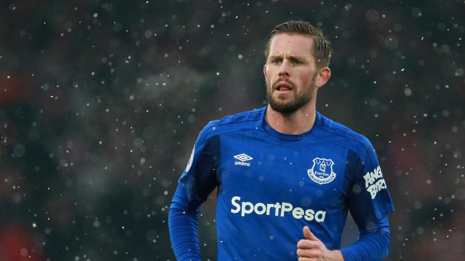 库里带病复出砍分止颓替补群体爆发成关键，库里带队